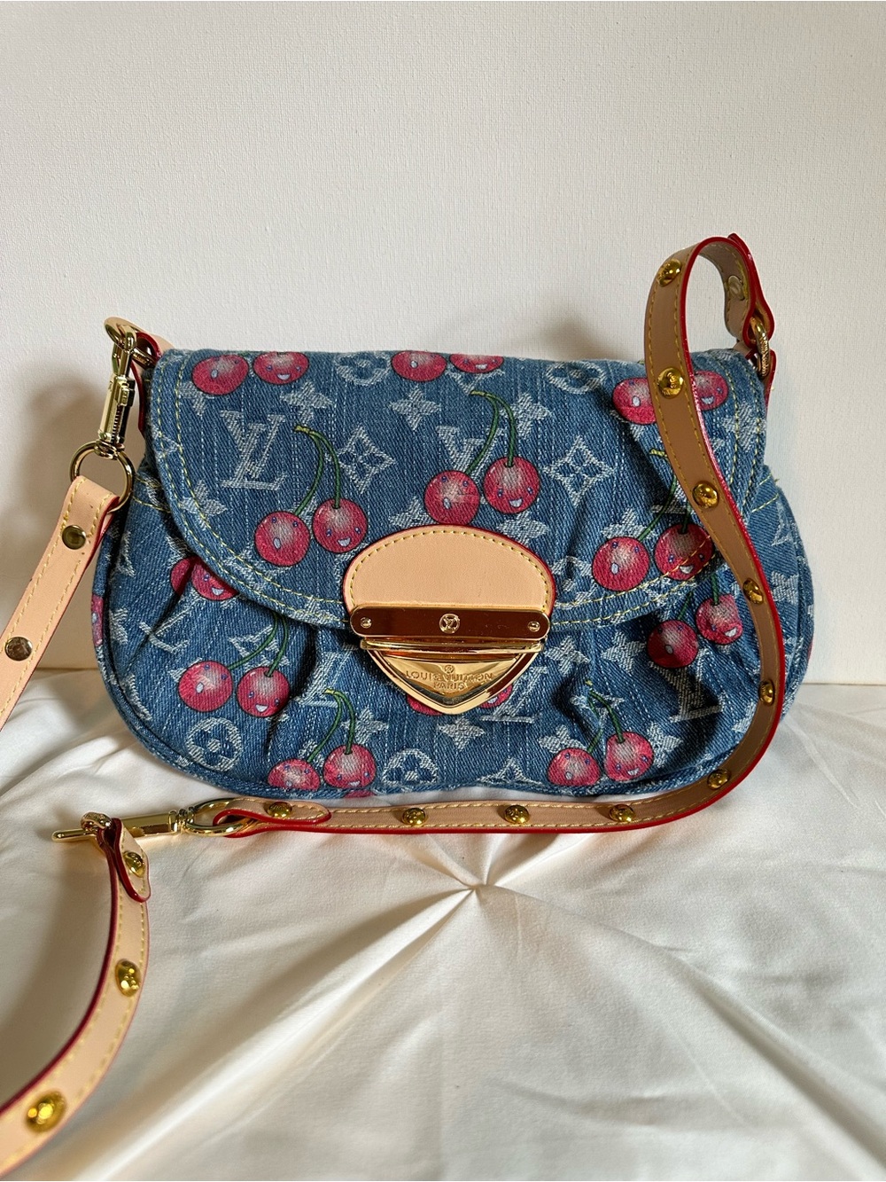 Soft denim with cherries